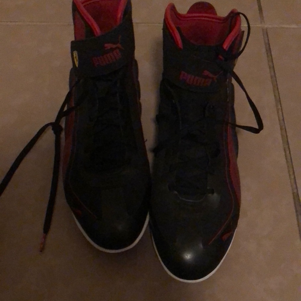 Puma Ferrari size 10 1/2
